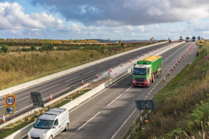 REBLOC RB80 installed at A1 Grantham as a truck drives past